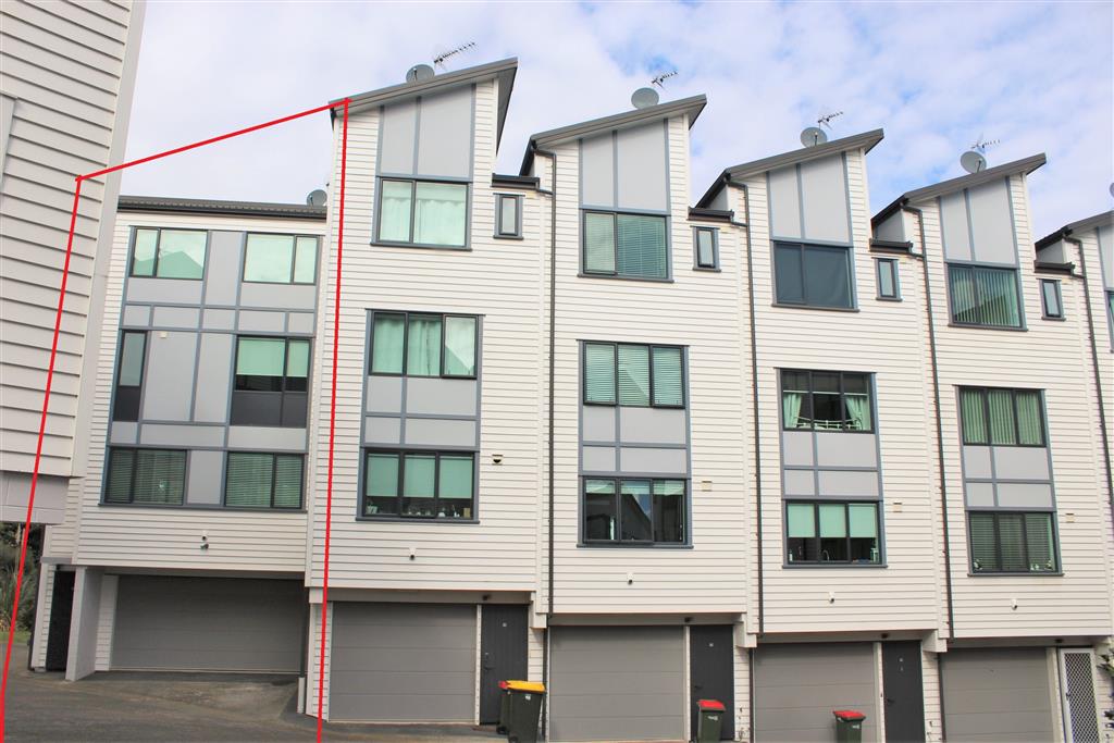 AWESOME LOCATION – EASY LIVING – 4 BRMS