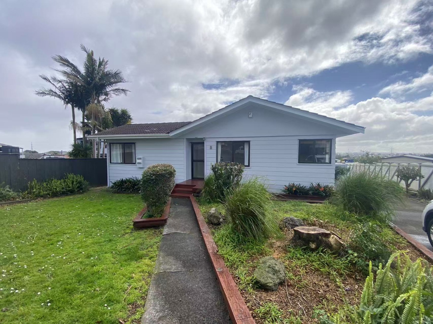 Newly renovated cozy 3-bedroom for rent