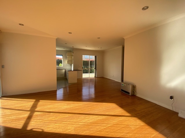 Mission Height 5 bedroom 4 bathroom family home